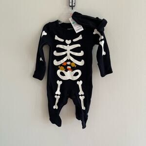 NWT NEWBORN CARTER'S SLEEPER AND HAT